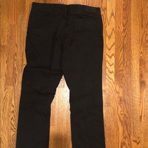 Men’s black polo jeans